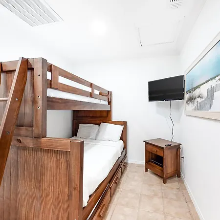 Tropical Breeze Apartment